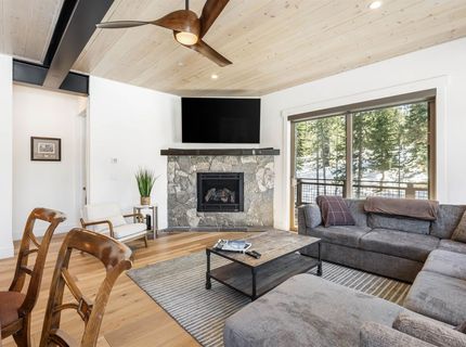11643 Mcclintock Loop, Truckee, CA 96161 Photo