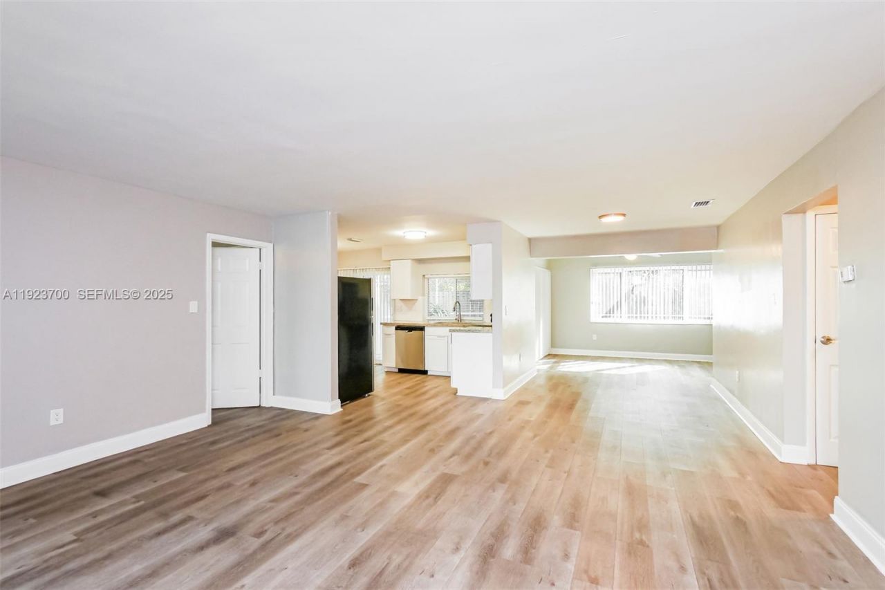 5900 NW 15th St, Sunrise, FL 33313 Photo