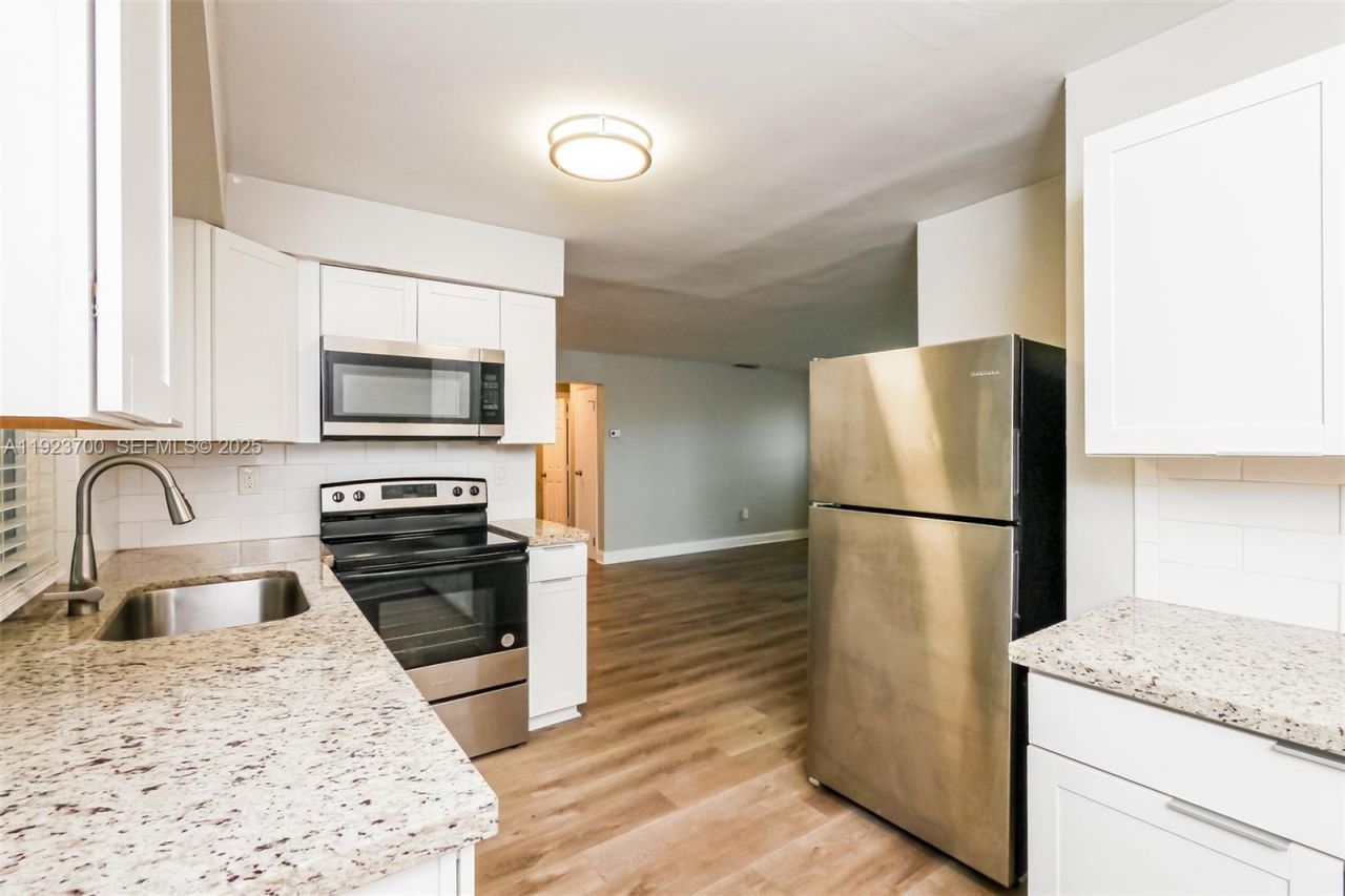 5900 NW 15th St, Sunrise, FL 33313 Photo