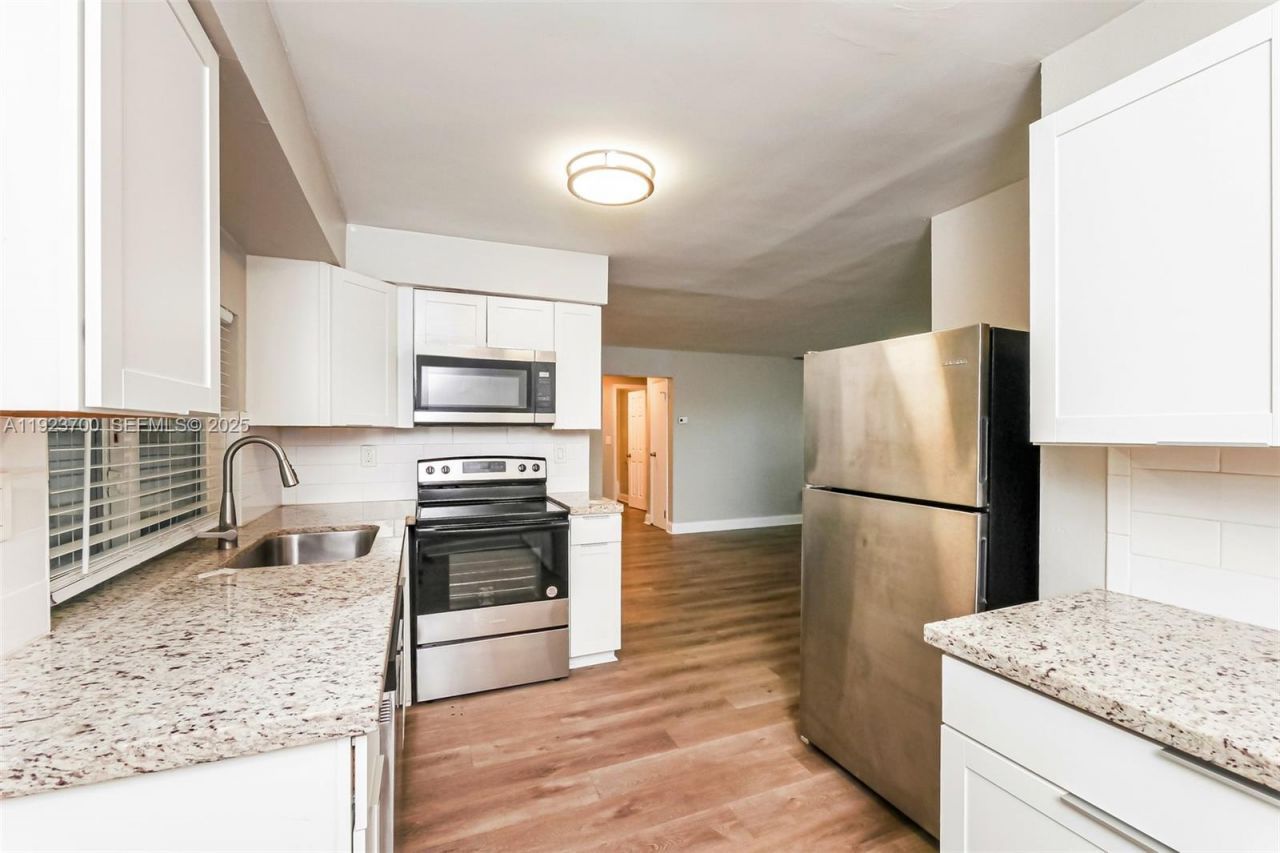 5900 NW 15th St, Sunrise, FL 33313 Photo