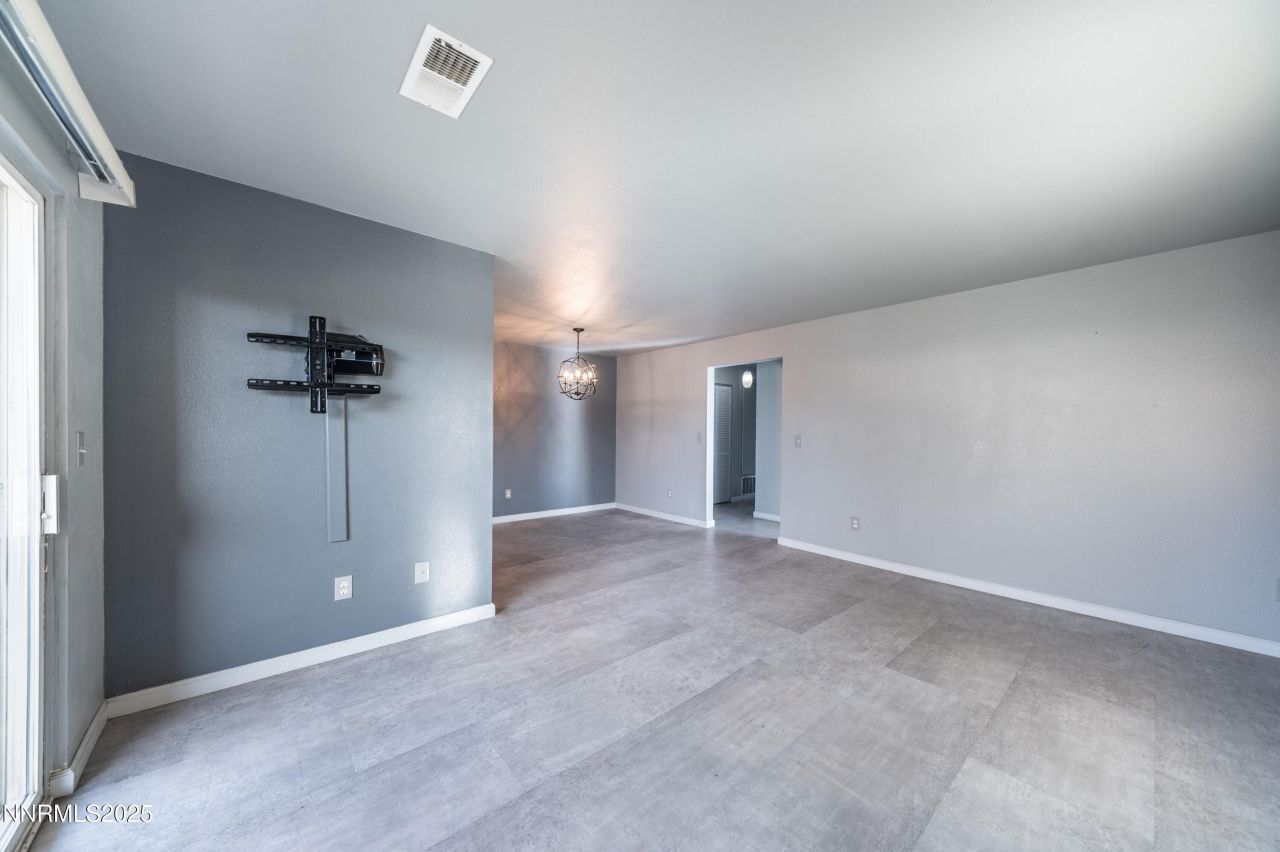 2679 Sycamore Glen Drive, Unit APT 4, Sparks, NV 89434 Photo