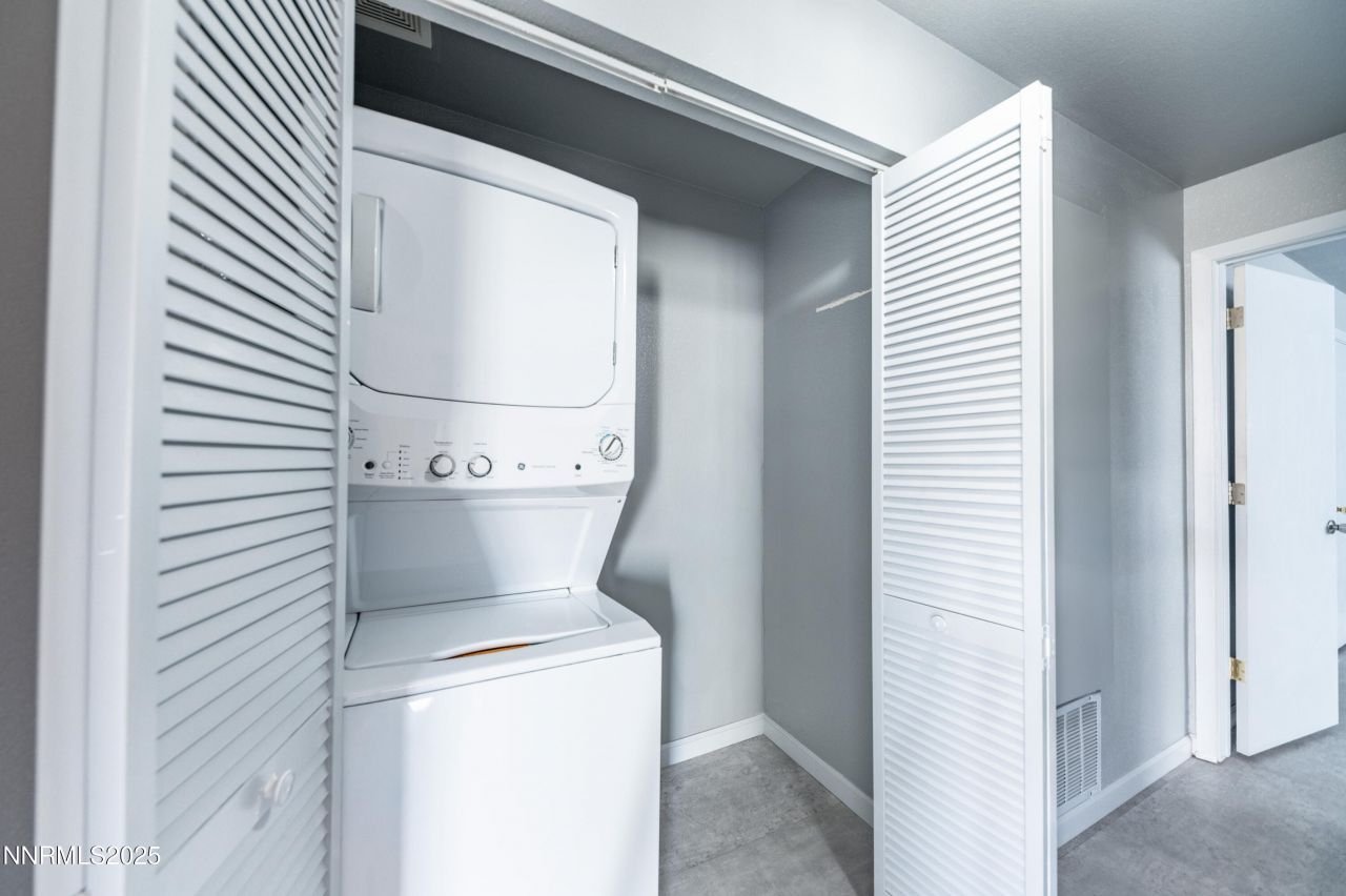 2679 Sycamore Glen Drive, Unit APT 4, Sparks, NV 89434 Photo