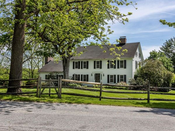 74 Melville Road, Hyde Park, NY 12538