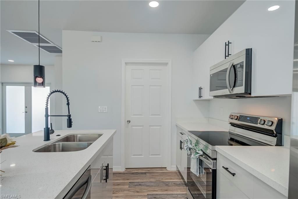 164 Thornton Ave S, Lehigh Acres, FL 33974 Photo