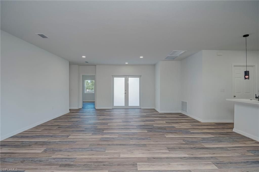 164 Thornton Ave S, Lehigh Acres, FL 33974 Photo