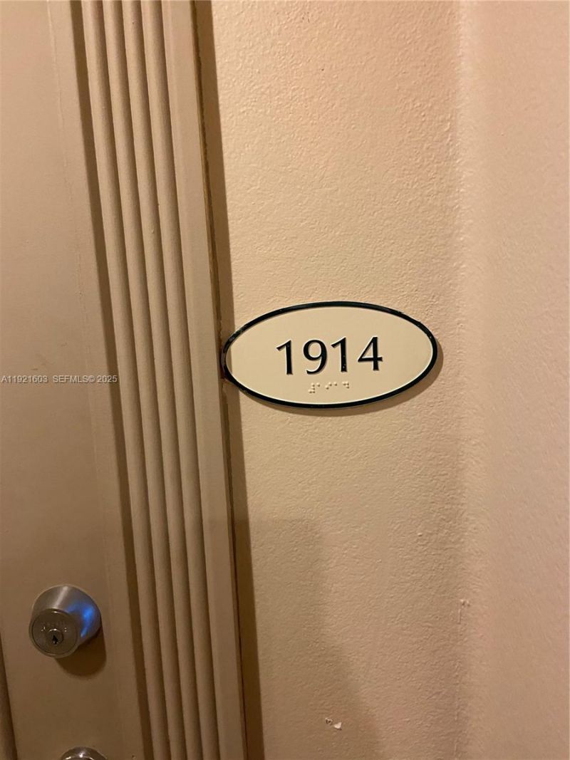 3370 Hidden Bay Dr, Unit 1914, Aventura, FL 33180 Photo