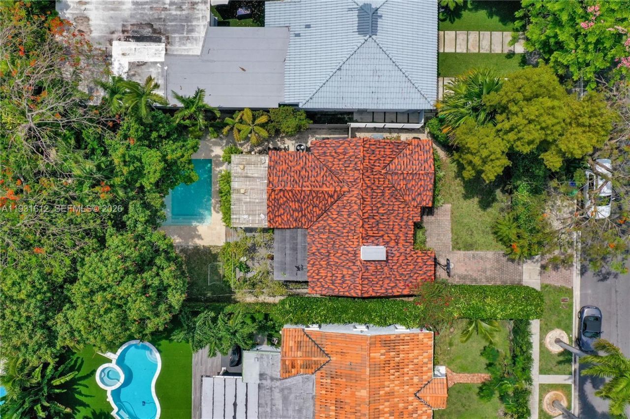 419 SW 30th Rd, Miami, FL 33129 Photo