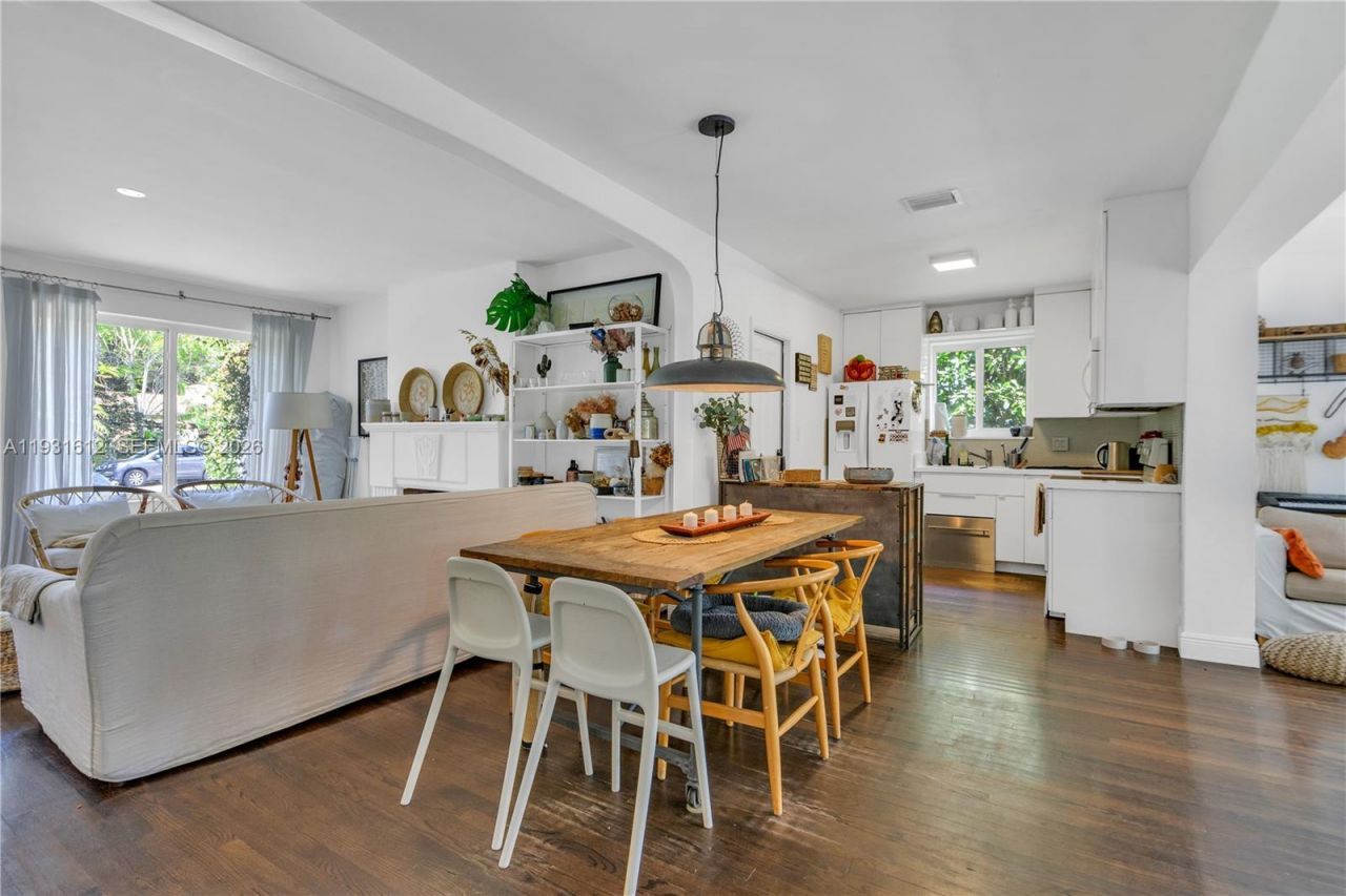 419 SW 30th Rd, Miami, FL 33129 Photo