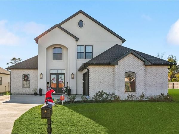 504 BELLE ORMOND Circle, Destrehan, LA 70047