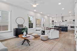 22 Nats Court photo 4