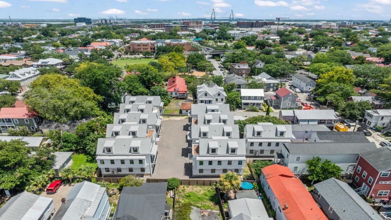 22 Nats Court Photo 21