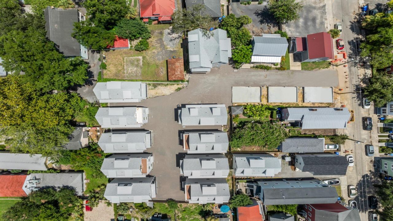 22 Nats Court Photo 24