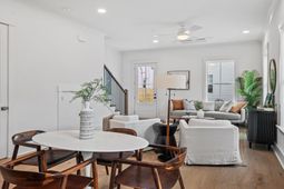 22 Nats Court photo 4