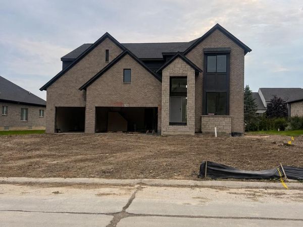 35704 Addison Drive, New Baltimore, Mi 48047