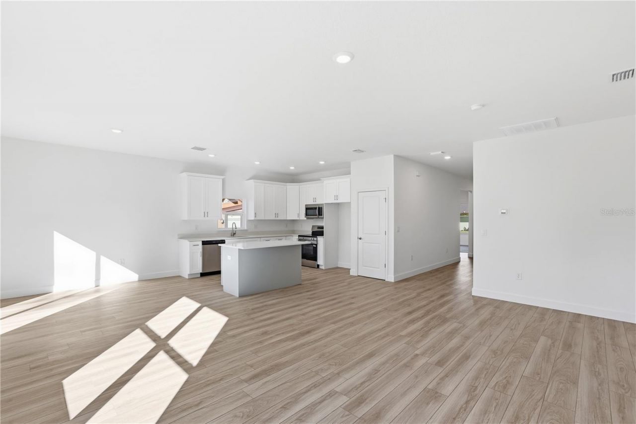 2006 S Maple Avenue, Sanford, FL 32771 Photo