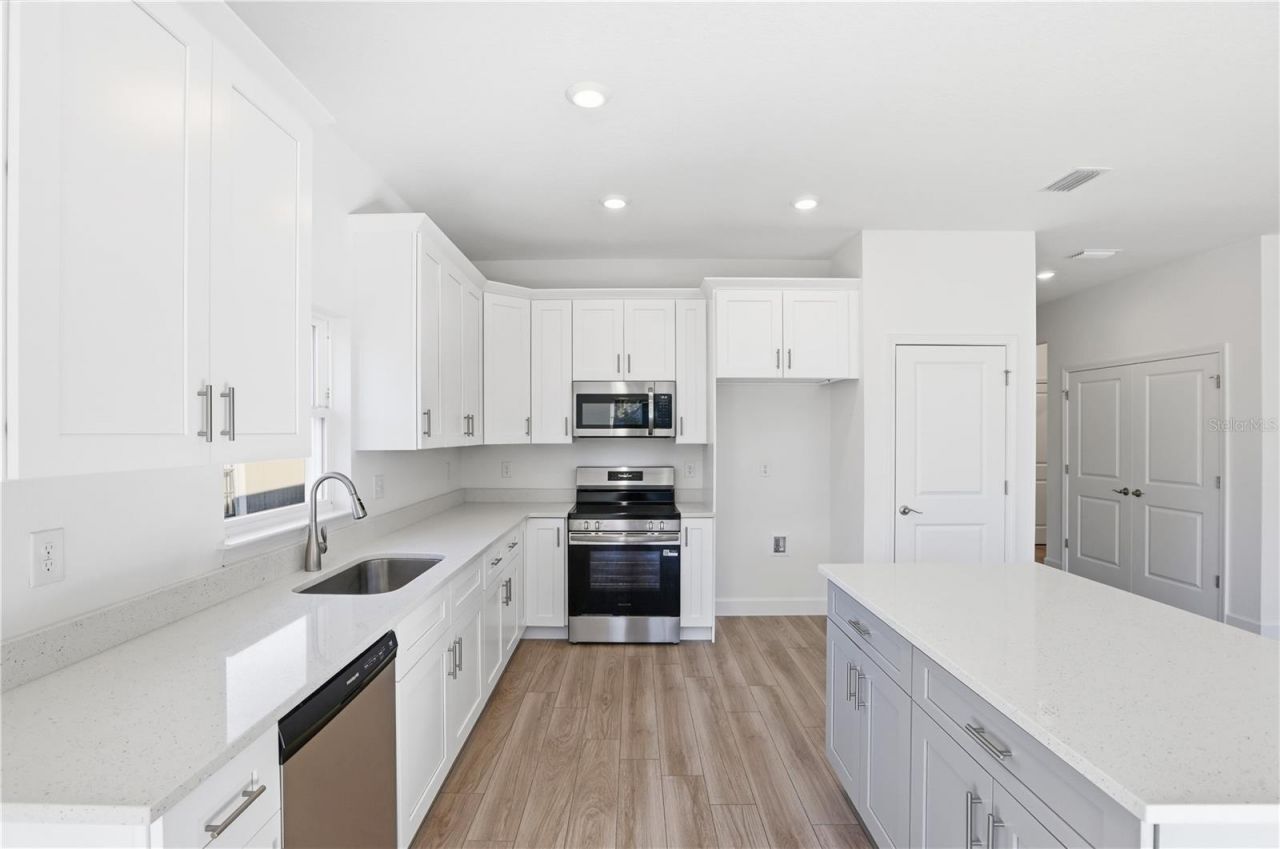 2006 S Maple Avenue, Sanford, FL 32771 Photo