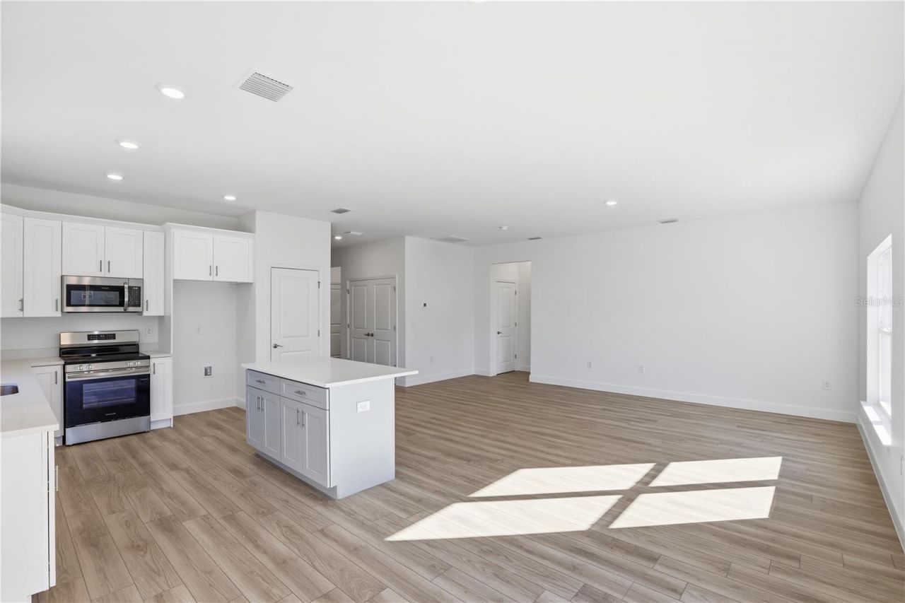 2006 S Maple Avenue, Sanford, FL 32771 Photo