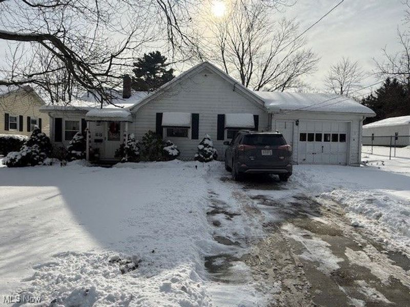 68 E Ashtabula Street, Jefferson, OH 44047 Photo 2