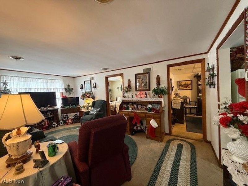 68 E Ashtabula Street, Jefferson, OH 44047 Photo 6