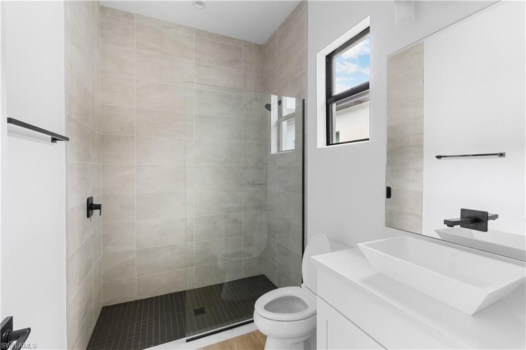 833/837 91st Ave N, Naples, FL 34108 Photo
