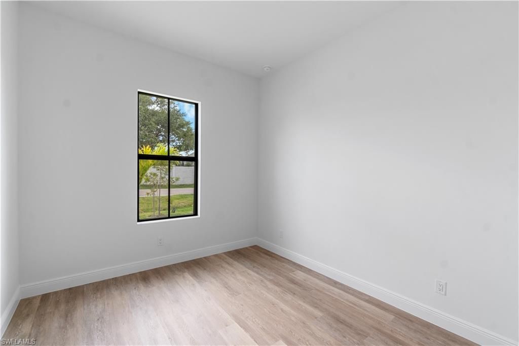 833/837 91st Ave N, Naples, FL 34108 Photo