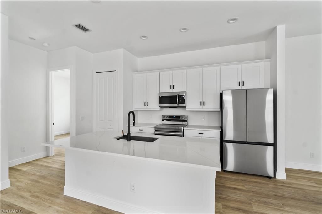 833/837 91st Ave N, Naples, FL 34108 Photo