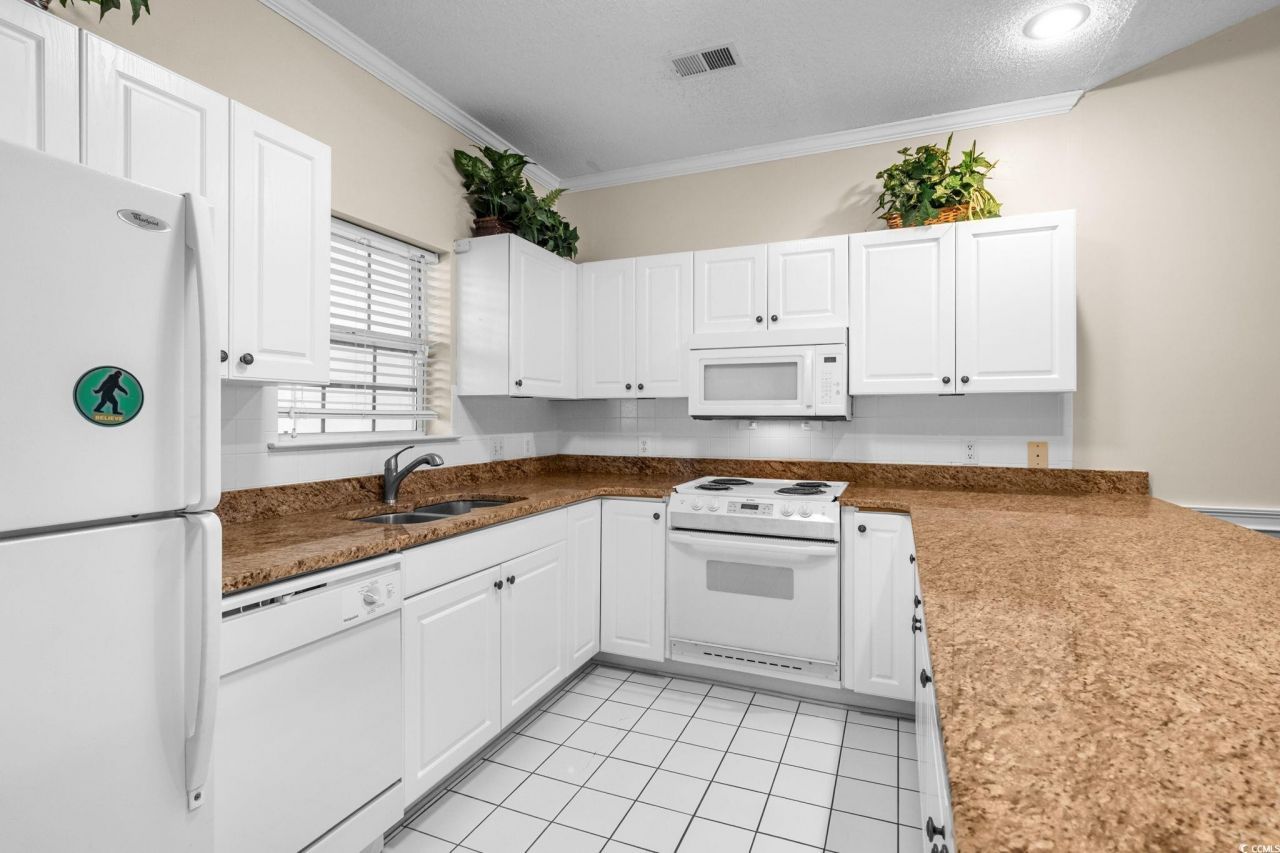 4815 Orchid Way Photo 5