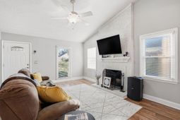 116 Orchard Court photo 4