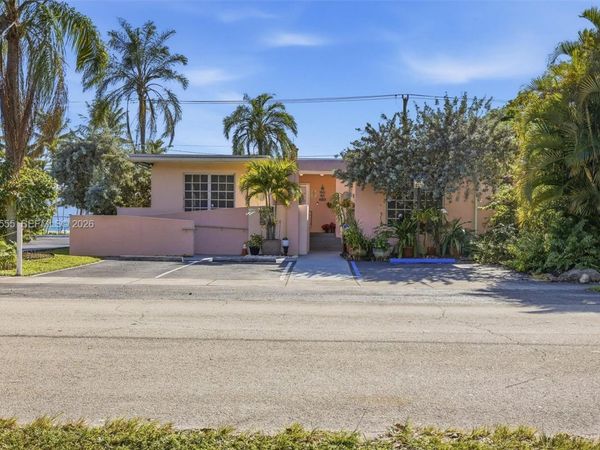 North Miami, FL 33161