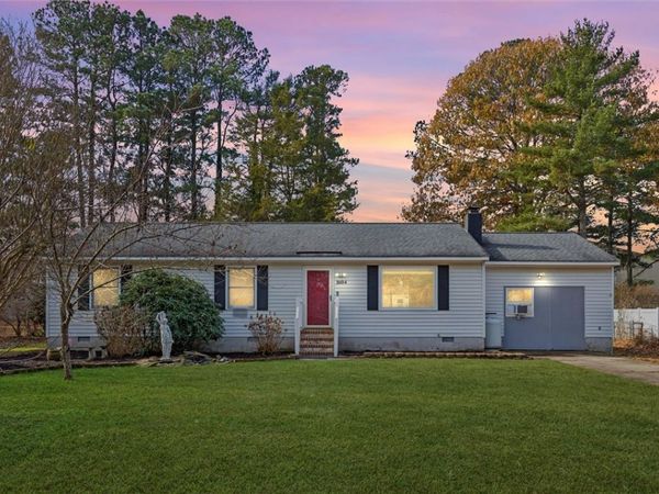 1604 Colonial Avenue, Smithfield, VA 23430