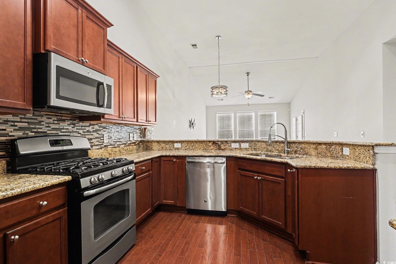 171 Parmelee Dr. Photo 4