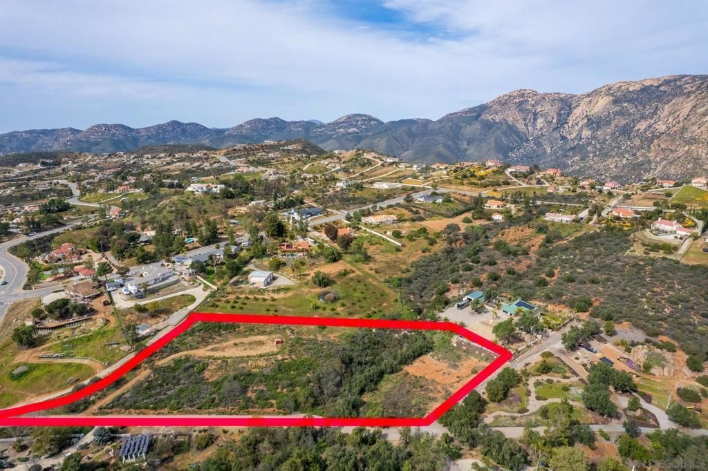 15634 Broad Oaks Rd, El Cajon, CA 92021 Main Photo