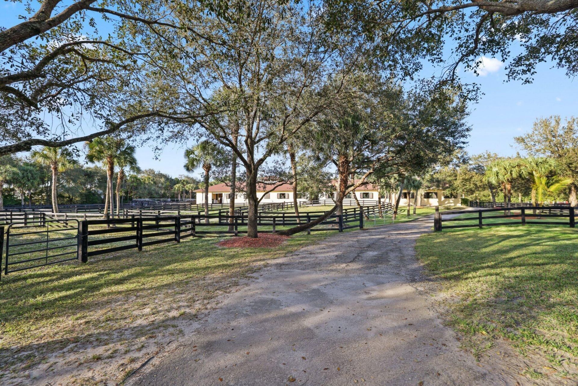 4980 Stables Way, Wellington, FL 33414 Photo