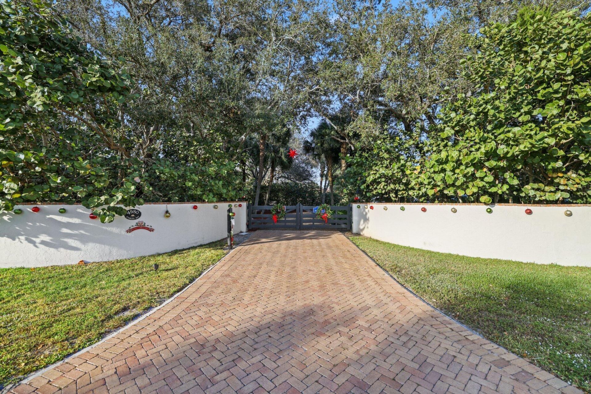 4980 Stables Way, Wellington, FL 33414 Photo