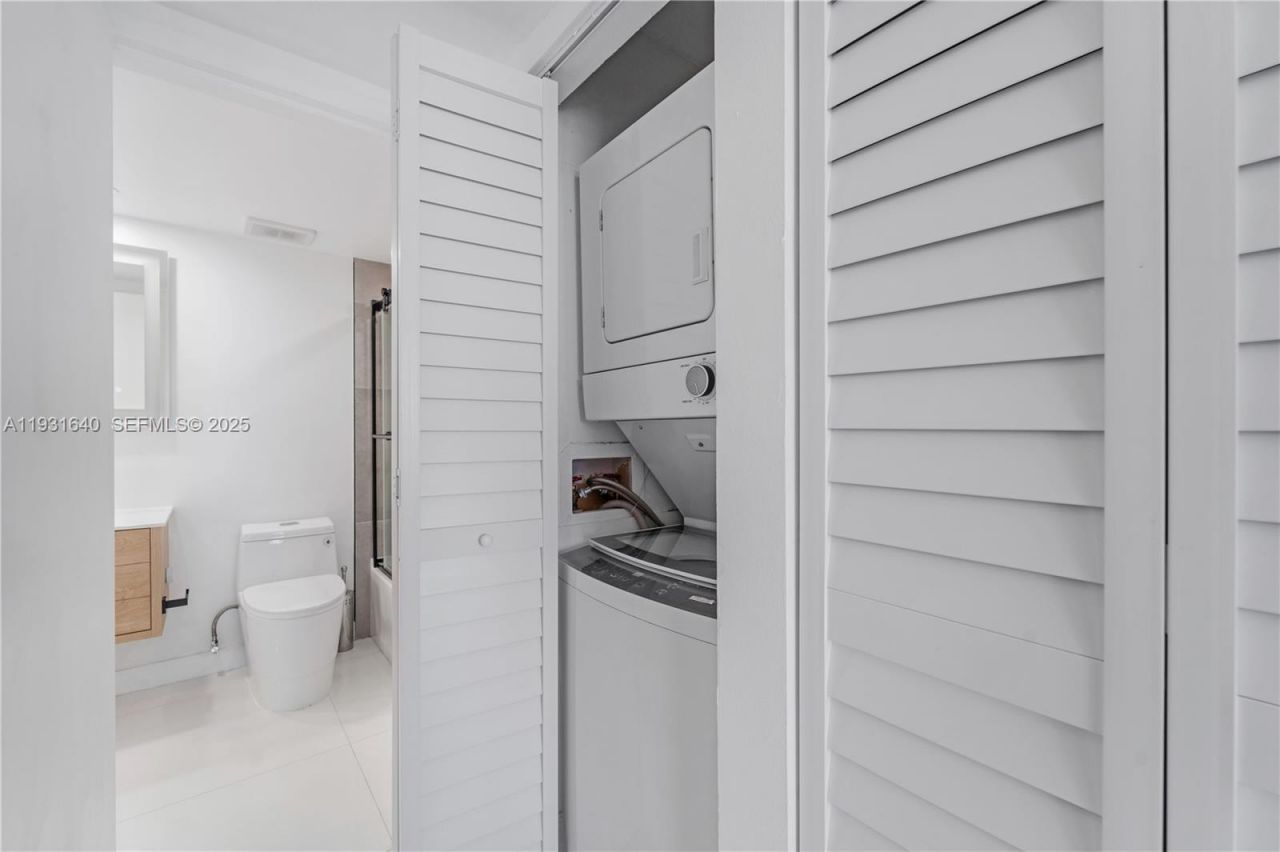 7601 E Treasure Dr , Unit 819, North Bay Village, FL 33141 Photo