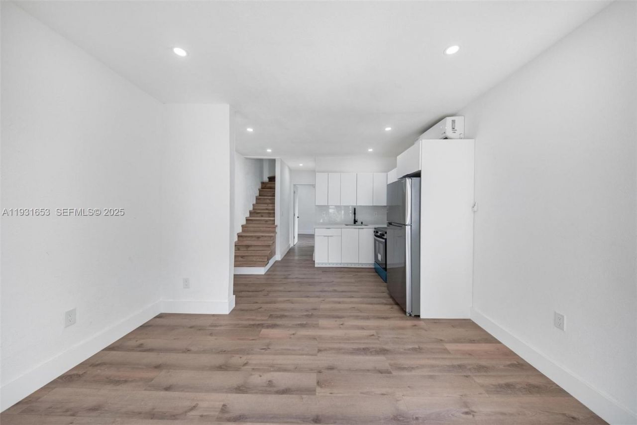 6913 NW 4th Ct, Unit B, Miami, FL 33150 Photo