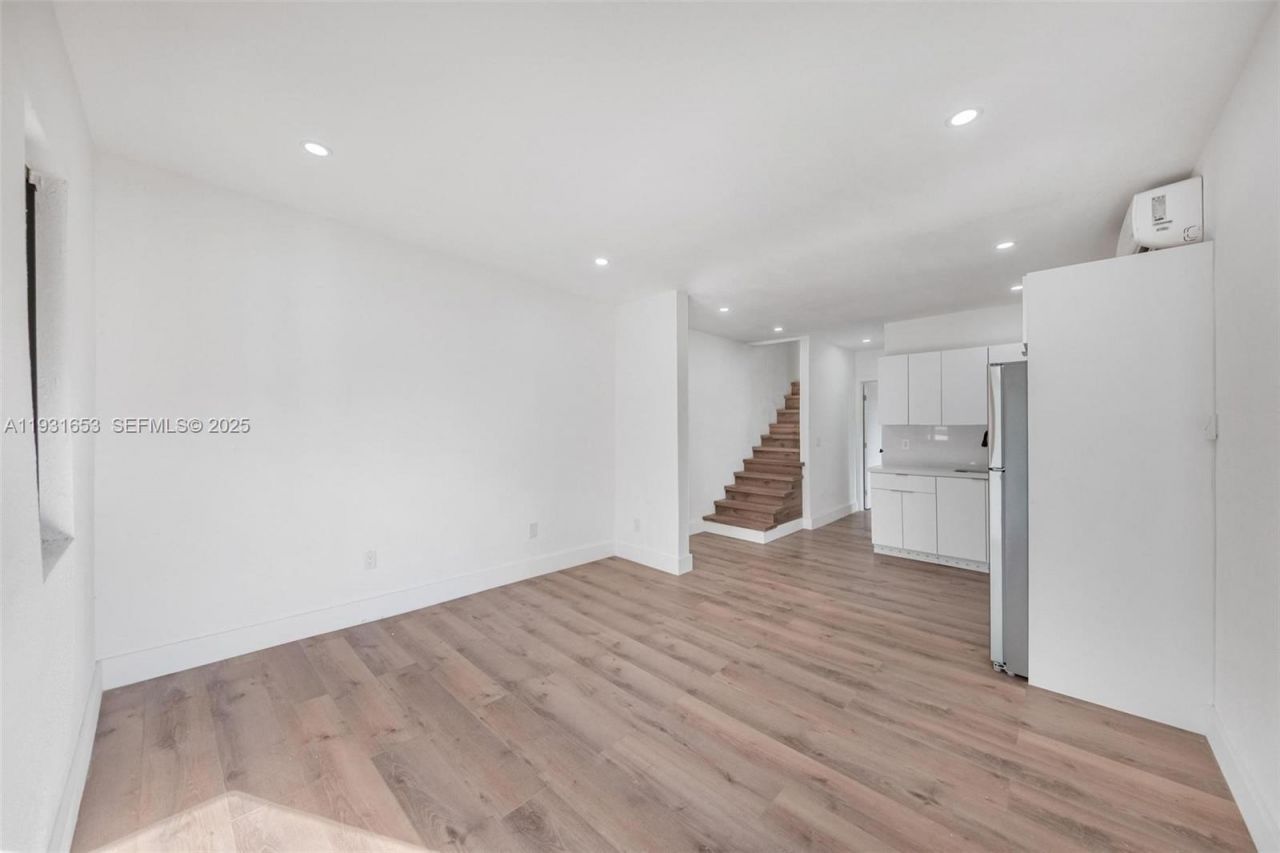 6913 NW 4th Ct, Unit B, Miami, FL 33150 Photo