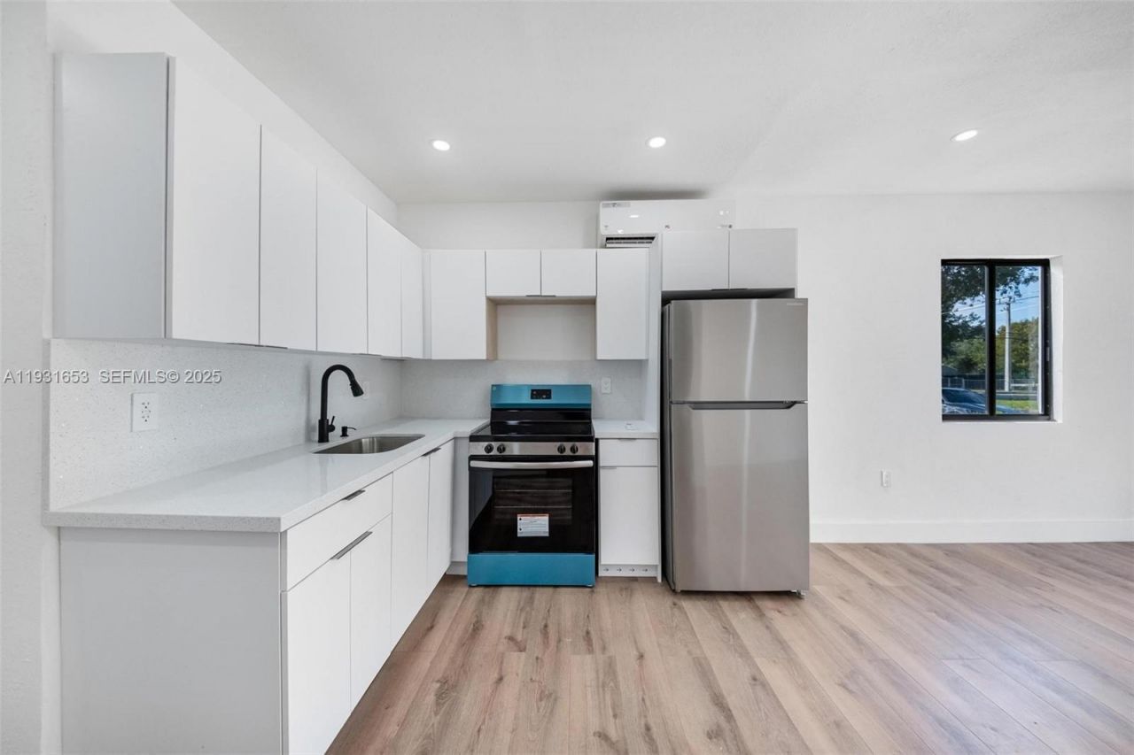 6913 NW 4th Ct, Unit B, Miami, FL 33150 Photo