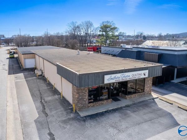 1847 University Drive, Huntsville, AL 35801