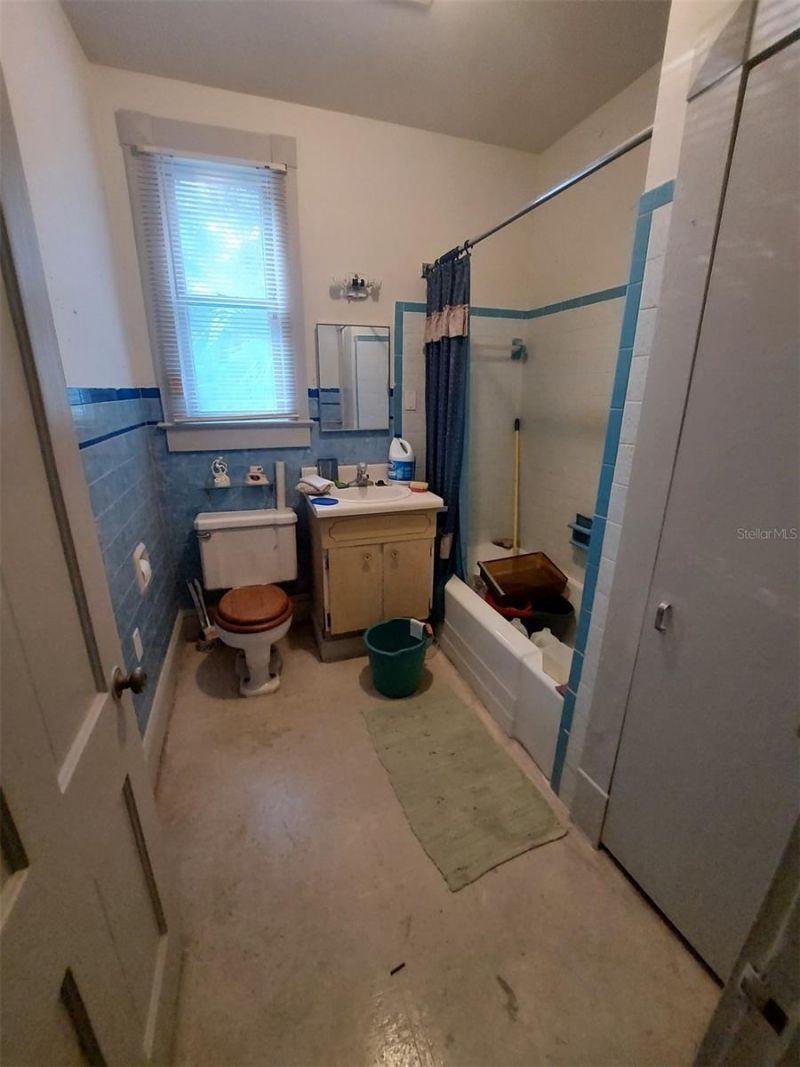 251 N Blue Lake Avenue, Deland, FL 32724 Photo