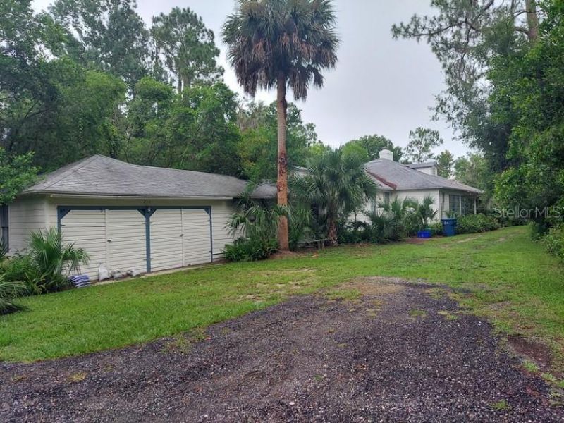 251 N Blue Lake Avenue, Deland, FL 32724 Photo
