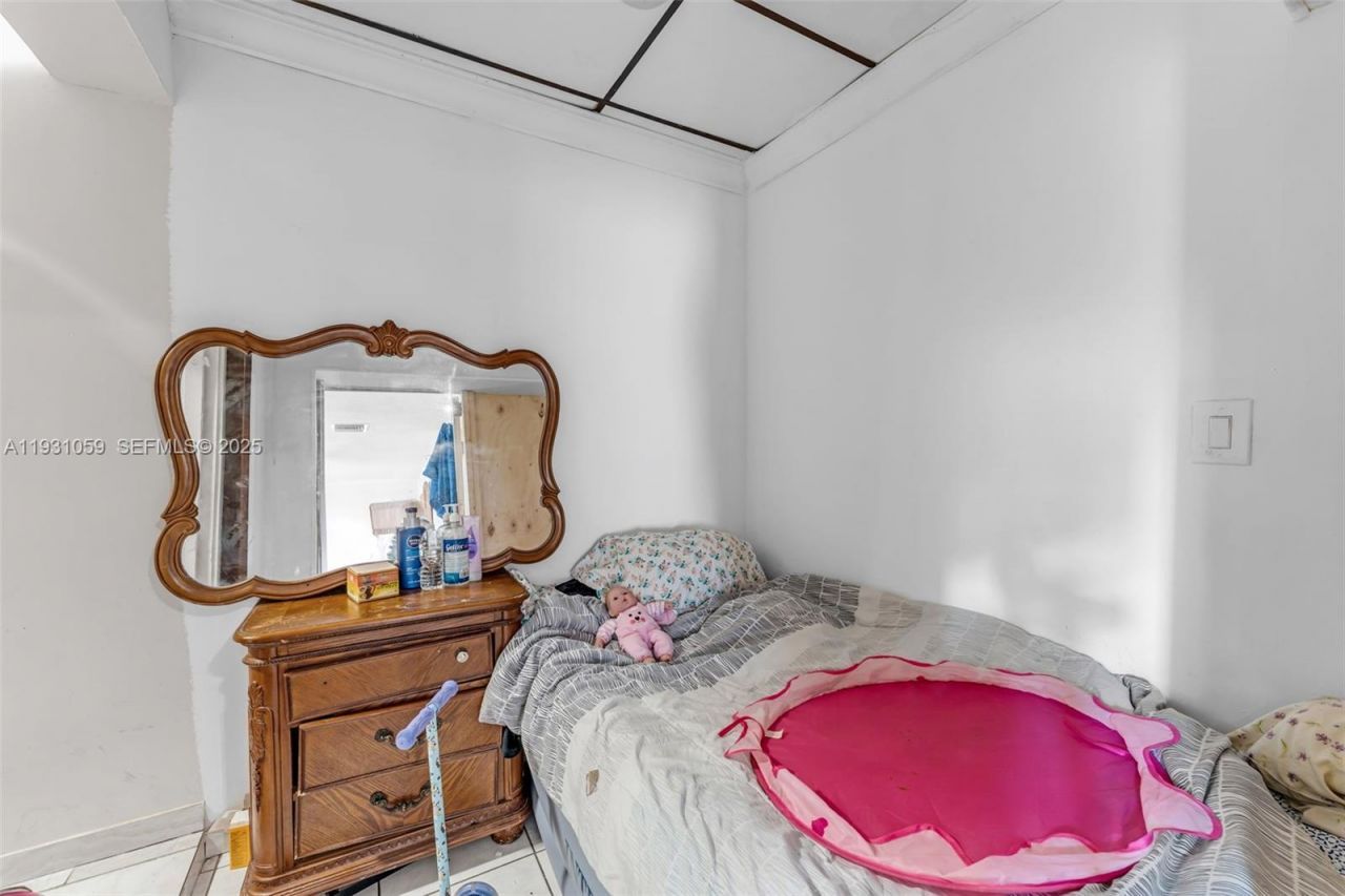 445 NW 8th St , Homestead, FL 33030 Photo