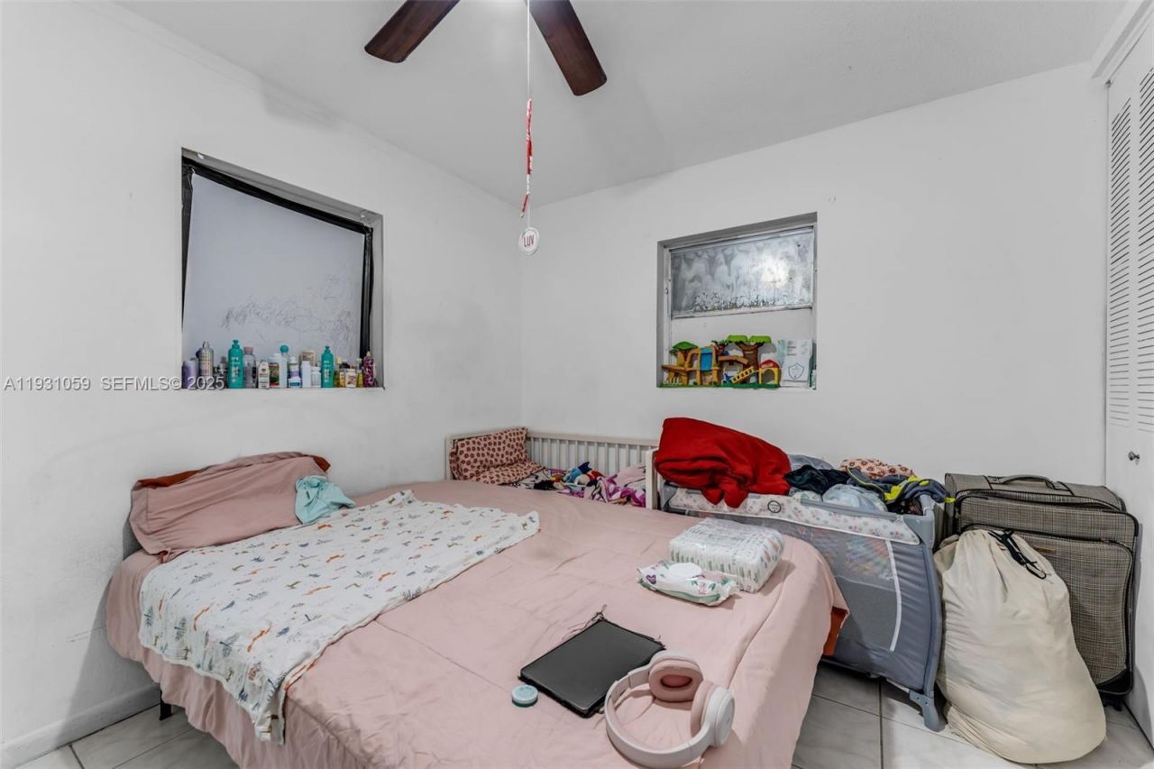 445 NW 8th St , Homestead, FL 33030 Photo