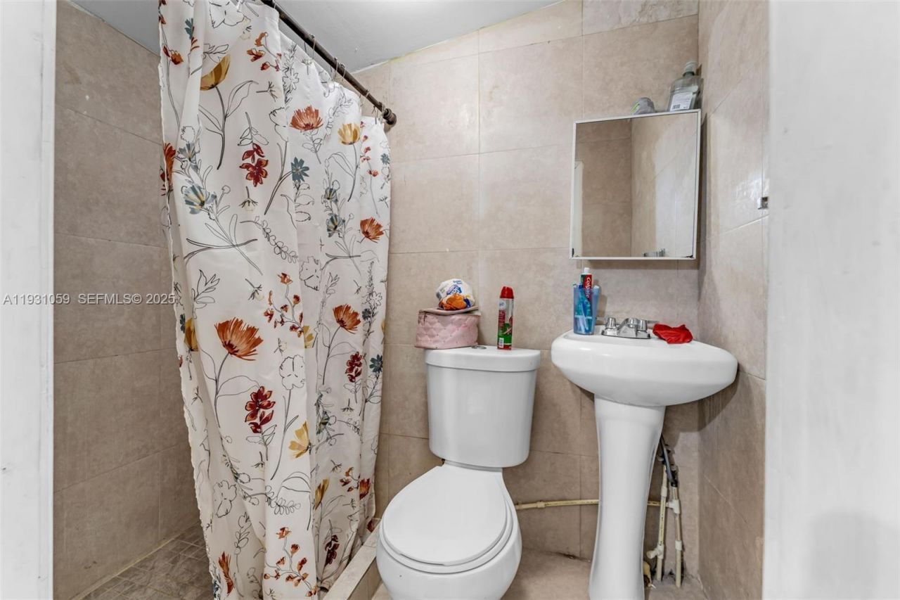 445 NW 8th St , Homestead, FL 33030 Photo