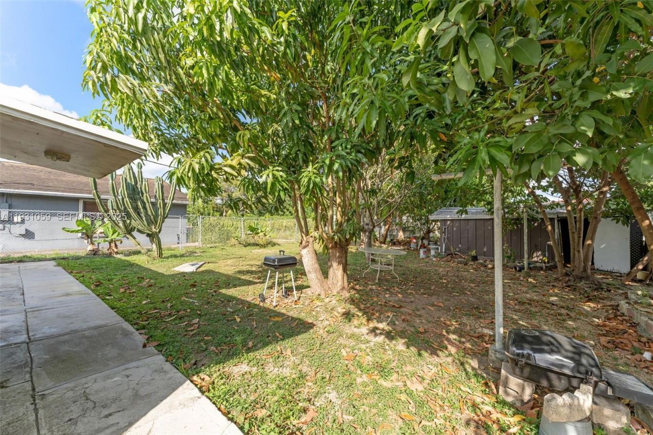 445 NW 8th St , Homestead, FL 33030 Photo