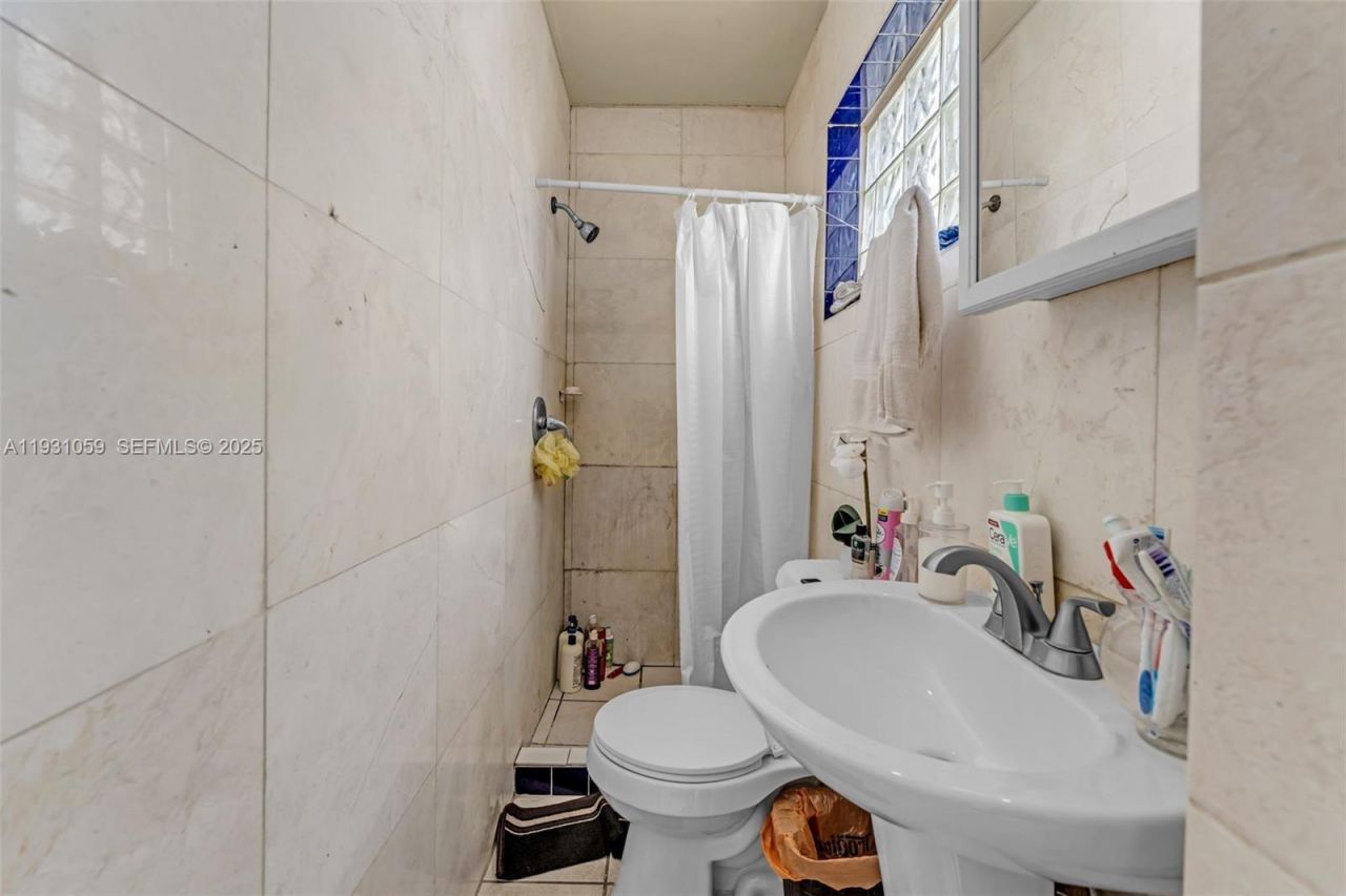 445 NW 8th St , Homestead, FL 33030 Photo