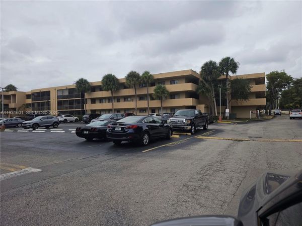 8415 SW 107th Ave, Unit 116W, Miami, FL 33173