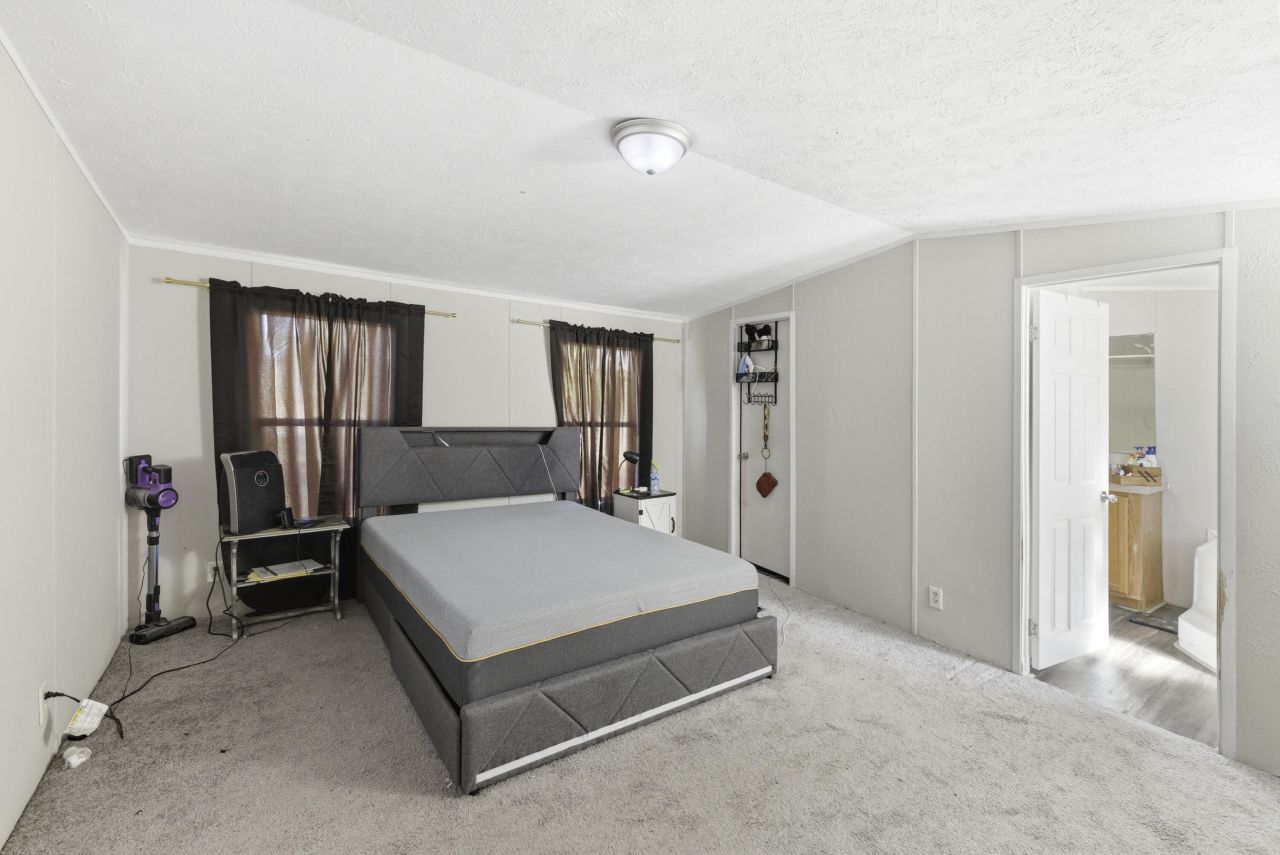 525 Hendrix Mill Road Photo 4