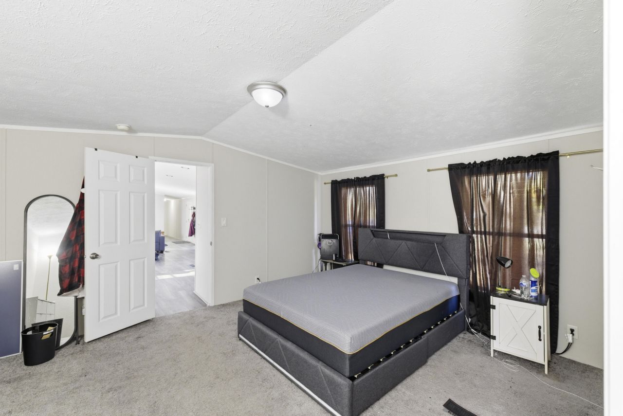 525 Hendrix Mill Road Photo 5