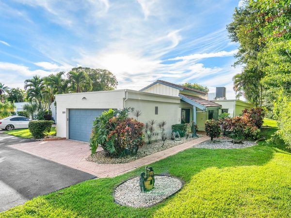 5501 Ainsley Court, Boynton Beach, FL 33437